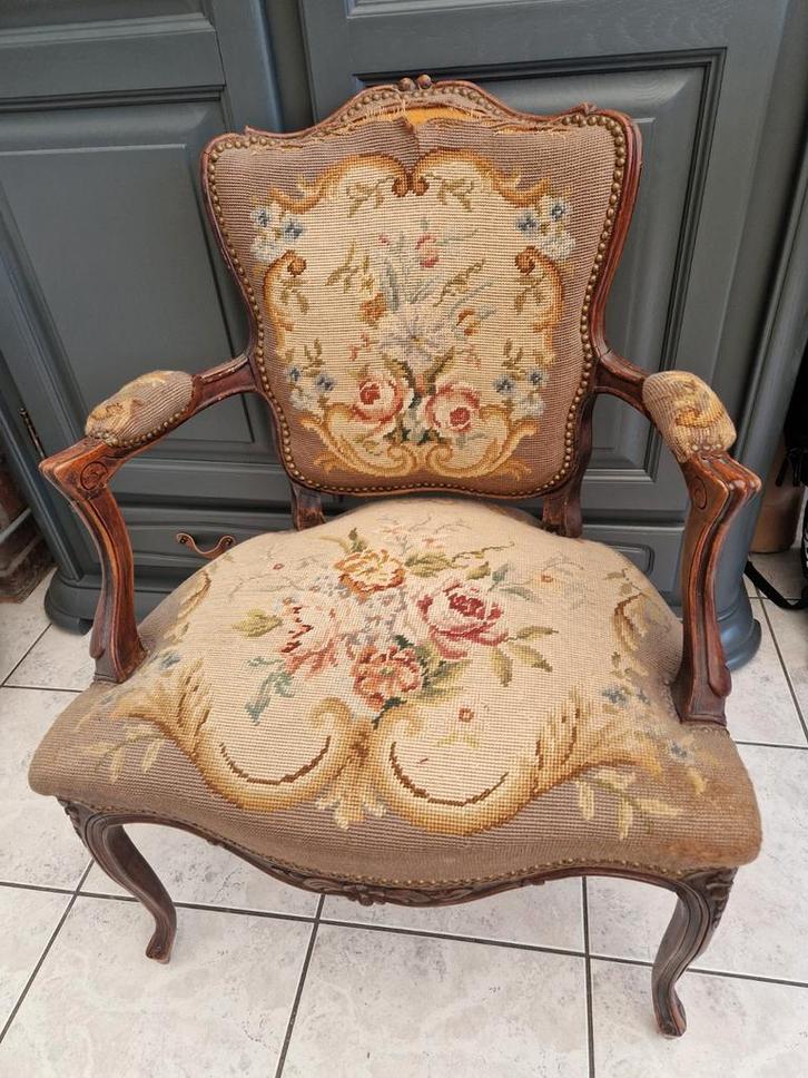 Antieke Louis XV Stijl Stoel - Opknapper, Antiek en Kunst, Antiek | Meubels | Stoelen en Banken, Ophalen of Verzenden