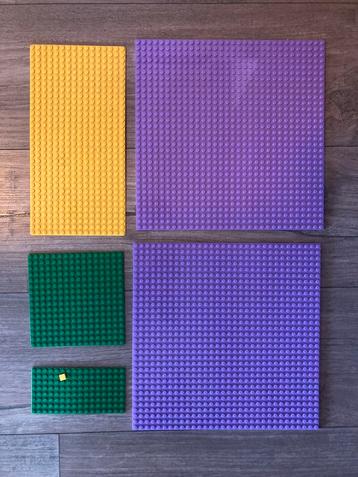 Lego friends bouwplaten beschikbaar voor biedingen