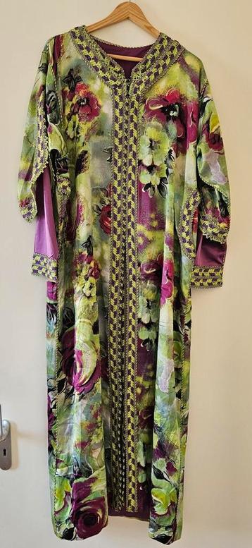 Kaftan en Taksita  beschikbaar voor biedingen