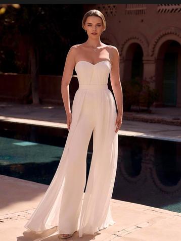 Stoere, vrouwelijke bruids jumpsuit trouwjumpsuit bruidspak  beschikbaar voor biedingen