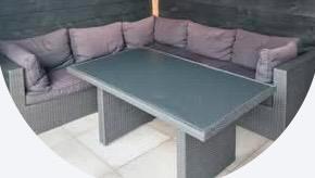 Longebank / loungeset/ tuinset tafel ,stoel en kussens  beschikbaar voor biedingen