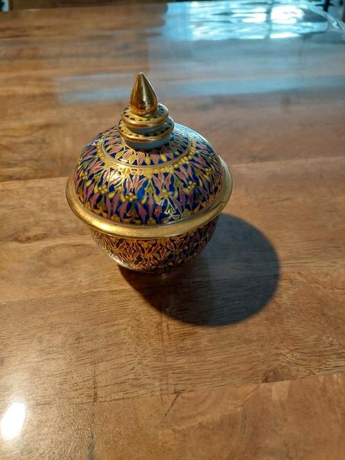Thaise Bencharong Kom met Deksel, Antiek en Kunst, Antiek | Woonaccessoires, Ophalen of Verzenden