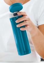 Tupperware Iso Go Drink Blauw 430 ml Nieuw, Ophalen of Verzenden, Nieuw, Blauw, Beker of Kan