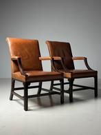 Set van 2 grote lederen armstoelen