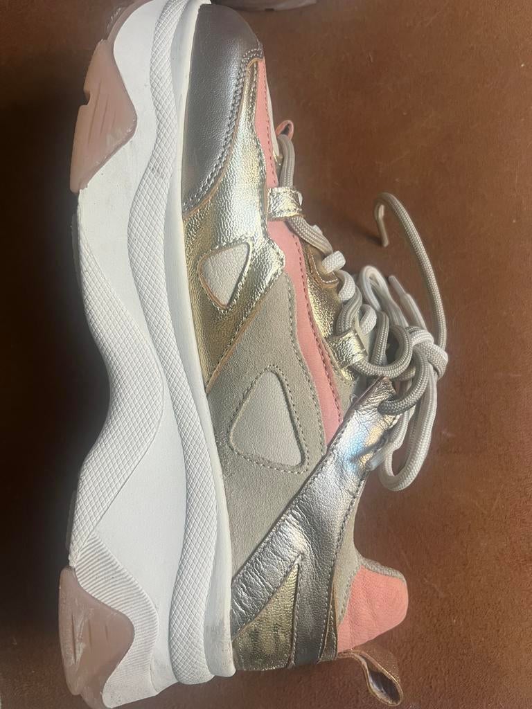 Sacha Sneakers - Maat 37 - Zo goed als nieuw!, Ophalen of Verzenden, Zo goed als nieuw, Sneakers of Gympen