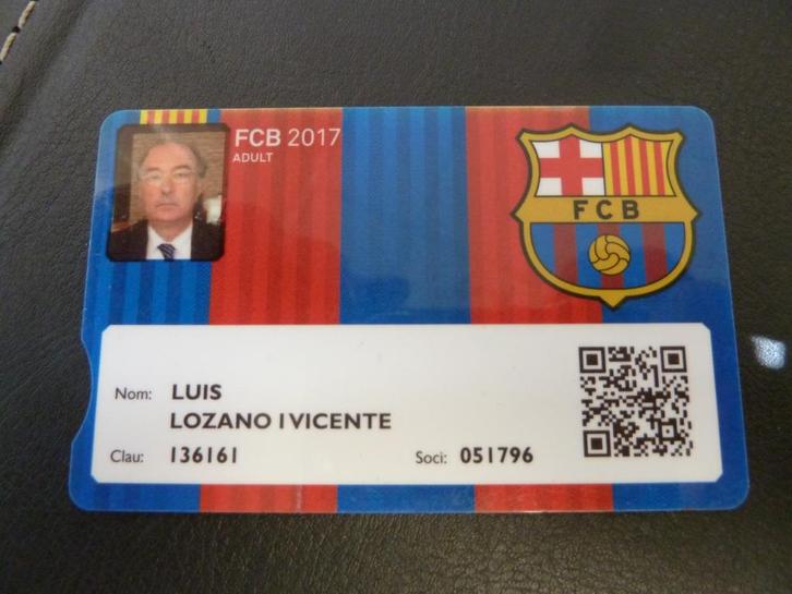 Seizoenkaart Carnet de Soci Barcelona 2017 Anual Adult, Verzamelen, Sportartikelen en Voetbal, Gebruikt, Overige typen, Buitenlandse clubs