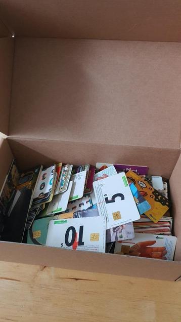 Meer dan 200 telefoon kaartjes van vroeger beschikbaar voor biedingen