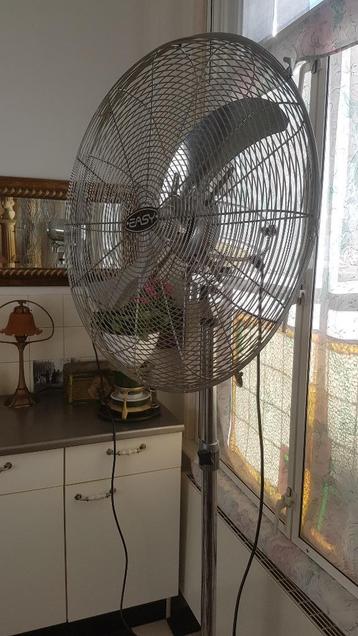 Retro Ventilator Super Zwaar beschikbaar voor biedingen