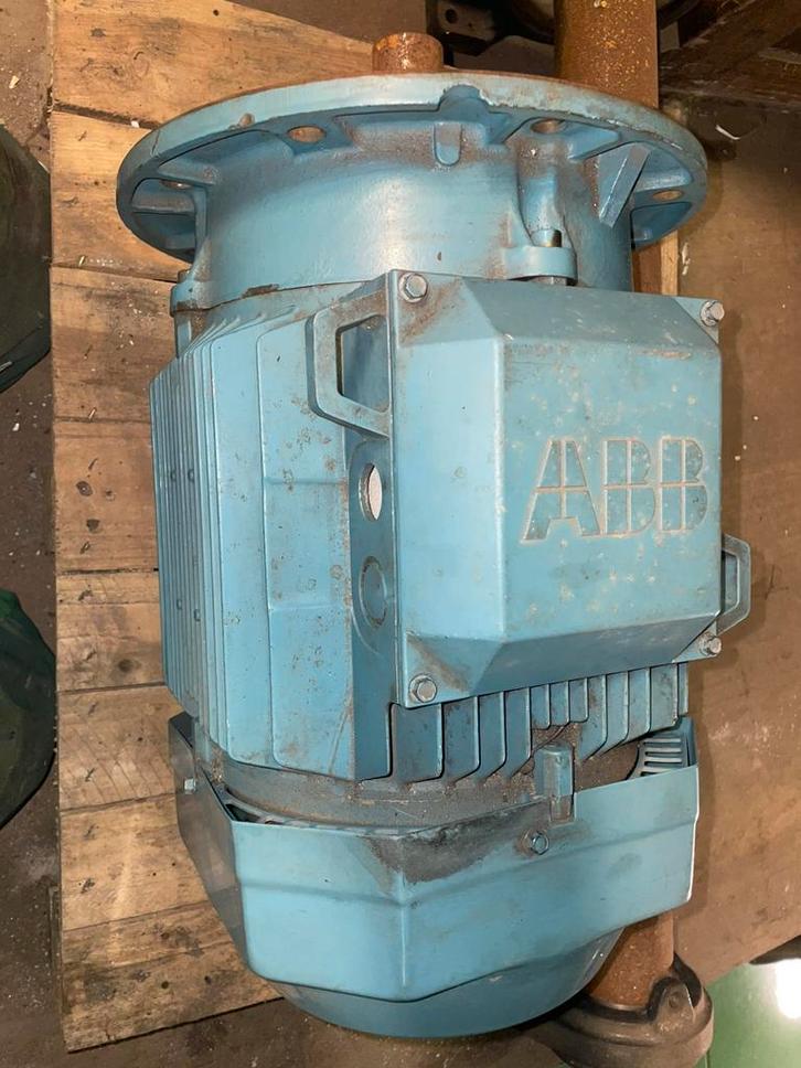 ABB Elektromotor 4 KW, Doe-het-zelf en Verbouw, Motoren, Zo goed als nieuw, Ophalen