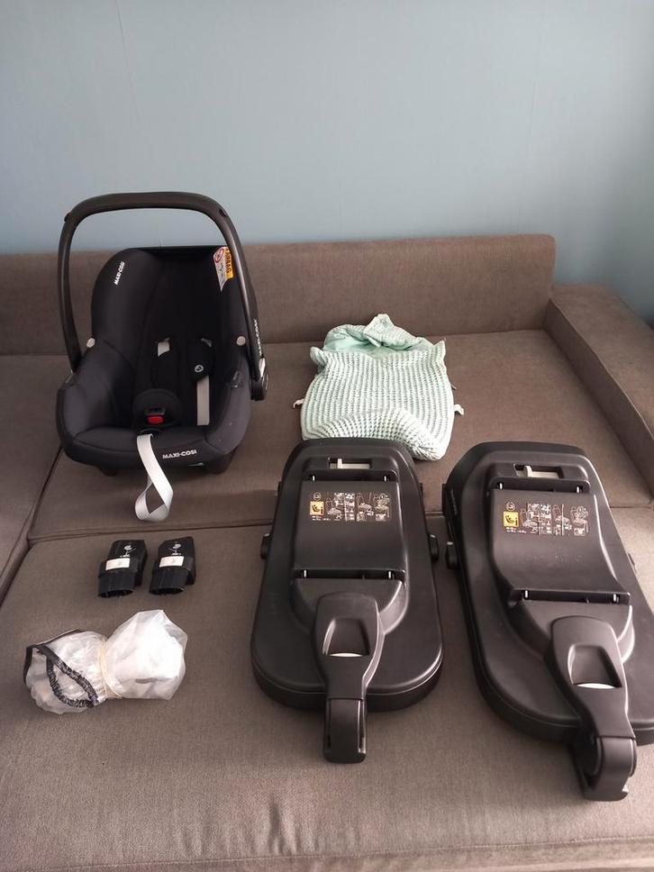 Maxi-Cosi Met 2x Base, Kinderen en Baby's, Autostoeltjes, Gebruikt, Maxi-Cosi, 0 t/m 13 kg, Autogordel, Ophalen of Verzenden