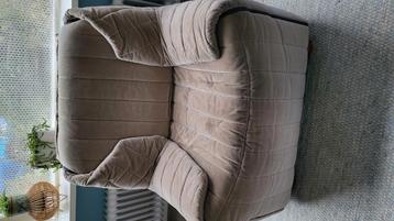retro lounge fauteuil vintage stoel opknapper beschikbaar voor biedingen