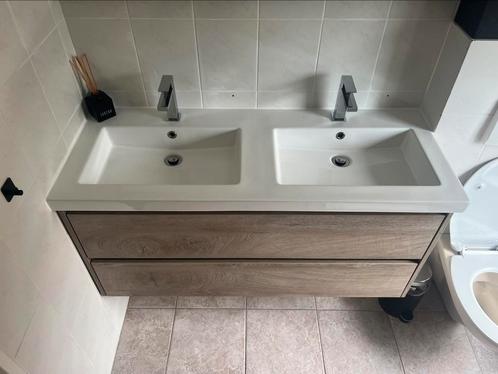 Badmeubel met kranen en spiegel met verlichting, Huis en Inrichting, Badkamer | Badkamermeubels, Zo goed als nieuw, Minder dan 100 cm