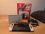 Nintendo Switch OLED, Spelcomputers en Games, Ophalen of Verzenden, Zo goed als nieuw, Met 2 controllers, Switch OLED