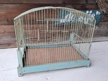 Vintage metalen vogelkooitje  beschikbaar voor biedingen