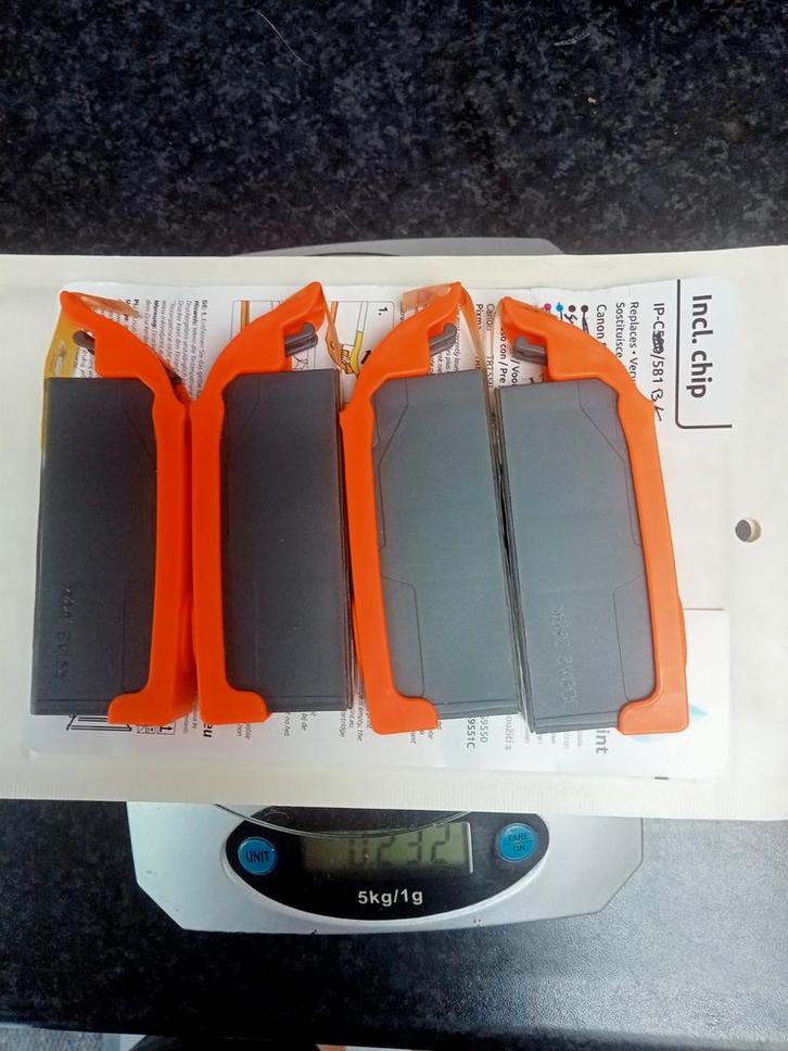 4xinktcartridges 581 BK Black met chip Nieuw Excl verzk., Computers en Software, Pc speakers, Nieuw, Ophalen of Verzenden
