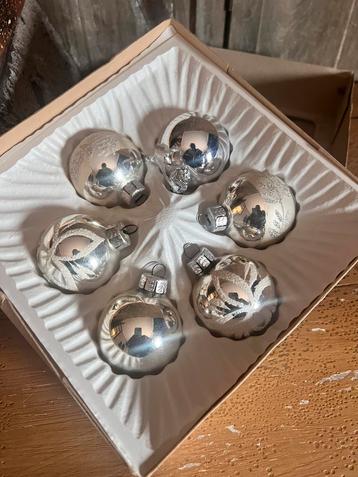 Vintage kerstballen kerstbal nostalgisch beschikbaar voor biedingen