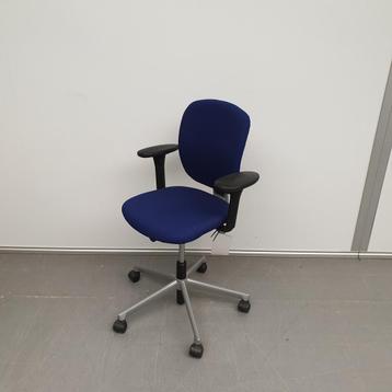 Ahrend 262 bureaustoel / schoolstoel - blauwe stof