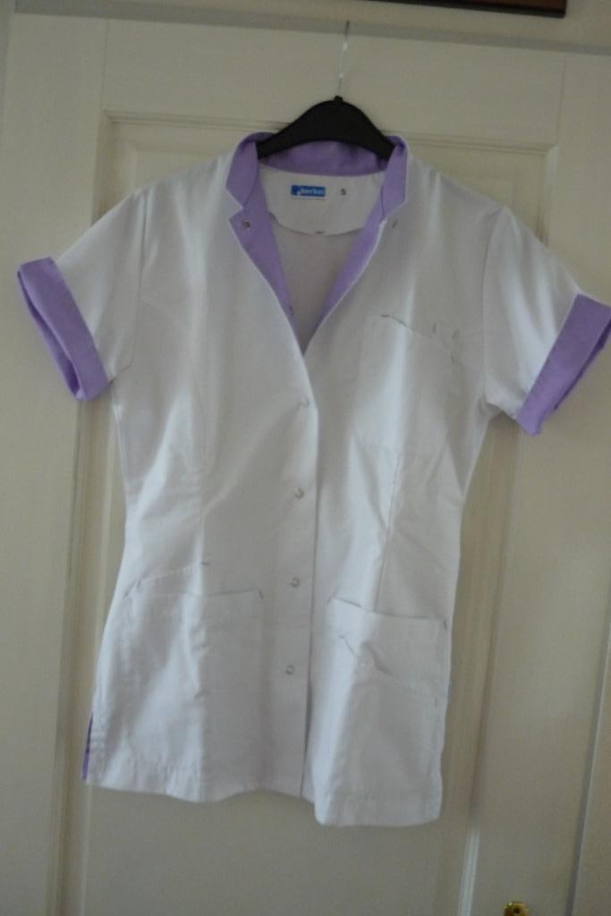 Jasje '' DOKTERSASSISTENTE '' maat S., Kleding | Dames, Gelegenheidskleding, Zo goed als nieuw, Overige typen, Maat 36 (S), Wit