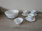 Vintage Arcopal bloemen servies/ soepkom/ schalen/ diep bord, Ophalen of Verzenden