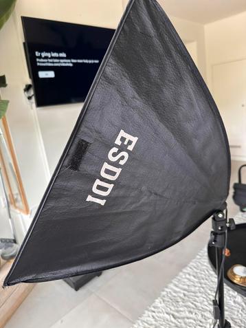 2 Professionele ESDDI Softbox Lampen beschikbaar voor biedingen