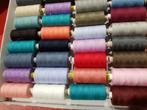 Nu deze 35 Grote klossen garen o.a Gutermann  DMC, Ophalen of Verzenden, Nieuw, Garen of Naald(en)