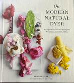 Plantaardig verfboek: modern natural dyer, Ophalen of Verzenden, Zo goed als nieuw