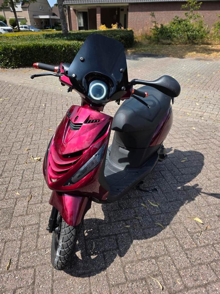 Piaggio ZIP 2 takt 2004 70cc 250km, Fietsen en Brommers, Scooters | Piaggio, Zo goed als nieuw, Zip, Ophalen