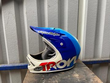 Troy Lee Designs D2 beschikbaar voor biedingen