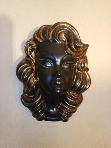 Jema vrouwenhoofd masker Nr. 640 beschikbaar voor biedingen