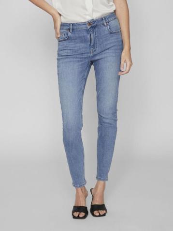 Mooie skinny VILA stretch jeans maat XS (+/- 152).   beschikbaar voor biedingen