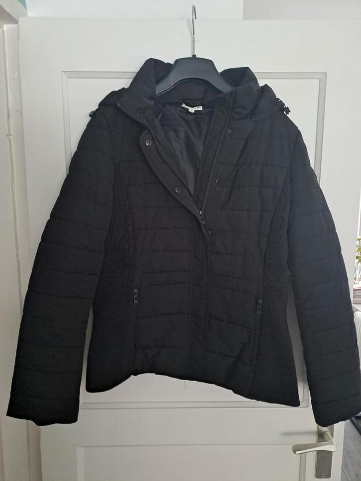 Winterjas Trend One Maat L nieuwstaat, Kleding | Dames, Jassen | Winter, Nieuw, Maat 42/44 (L), Zwart, Ophalen of Verzenden