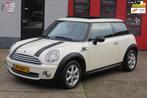 Mini Mini 1.4 One Anniversary MK II , PANO, NAVI, Voorwielaandrijving, Gebruikt, 4 stoelen, Origineel Nederlands