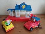 Fisher Price Little People Formule 1 auto en garage, Ophalen of Verzenden, Zo goed als nieuw, Speelset, Met geluid