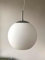Plafondlamp/hanglamp bolvorm van melkglas, Huis en Inrichting, Lampen | Plafondlampen, Ophalen of Verzenden