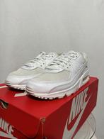 ALS NIEUW! Maat 40,5 - Nike Air Max 90 Triple White, Kleding | Dames, Schoenen, Verzenden, Wit, Nike, Nike