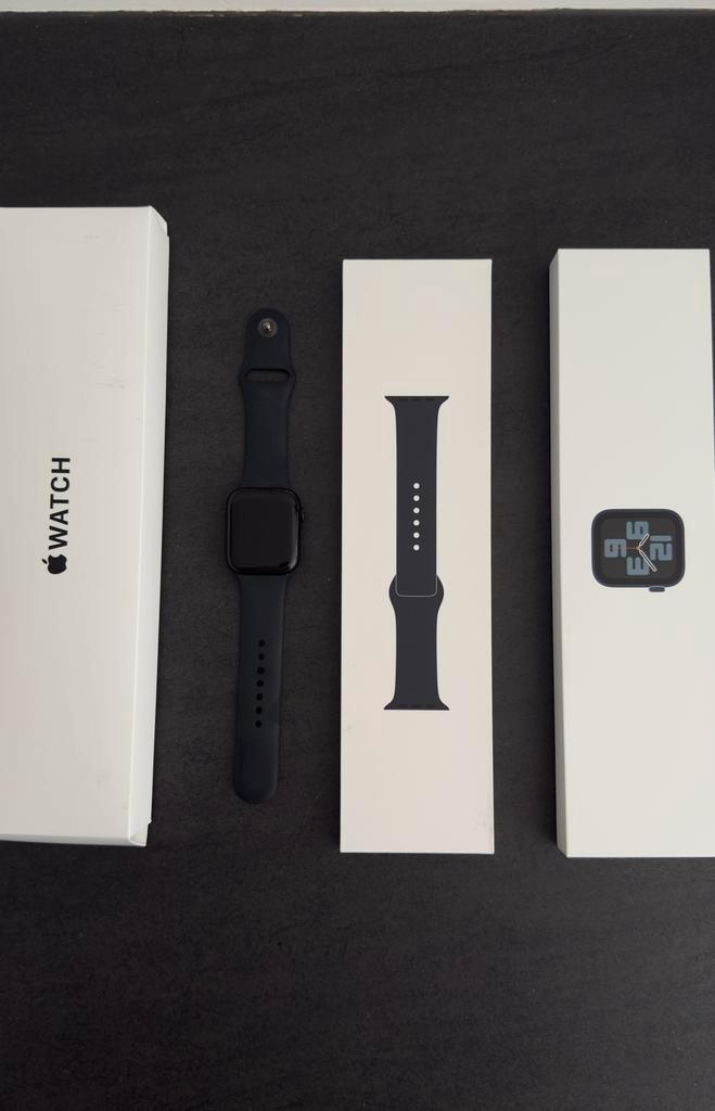 Apple Watch Se (2022) midnight 44mm, Sieraden, Tassen en Uiterlijk, Smartwatches, Zo goed als nieuw, iOS, Zwart, Waterdicht, Ophalen of Verzenden