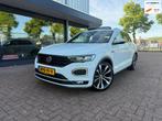 Volkswagen T-ROC 1.5 TSI R-Line | Pano | LED | ACC | Virtual, Voorwielaandrijving, 4 cilinders, 150 pk, Leder en Stof