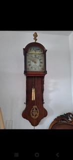 Friese staartklok met beeld, Antiek en Kunst, Antiek | Klokken, Ophalen