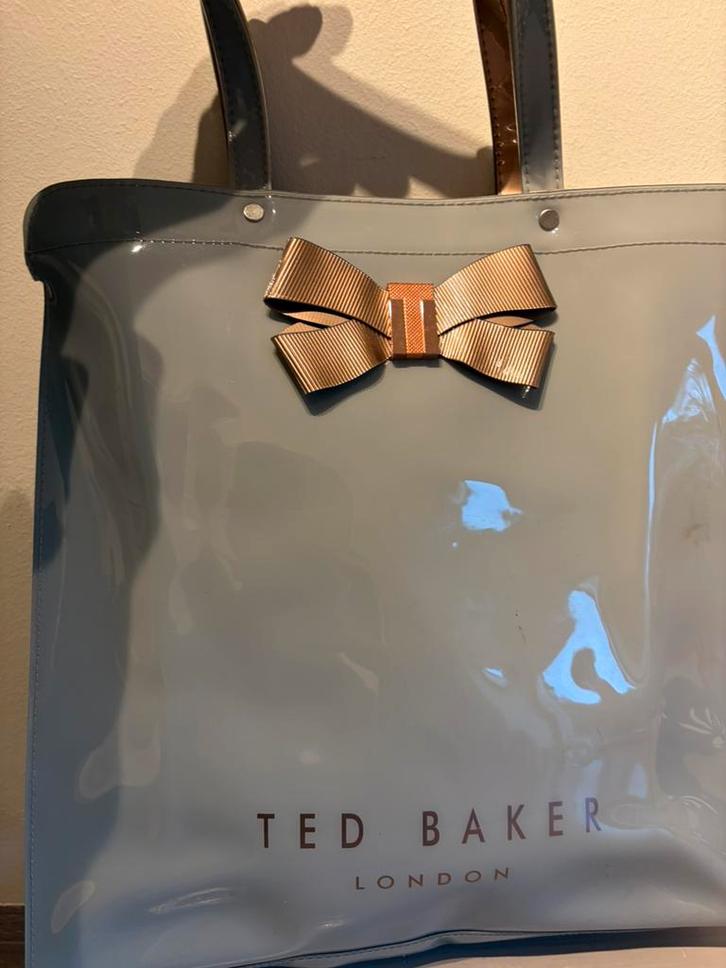 Ted Baker Sofcon shopper L  kleur: licht grijs light grey, Sieraden, Tassen en Uiterlijk, Tassen | Damestassen, Zo goed als nieuw