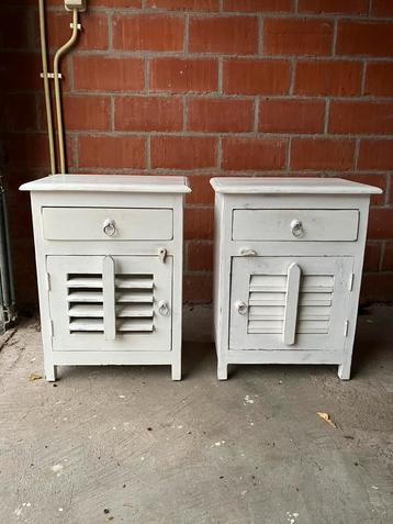 Twee retro nachtkastjes