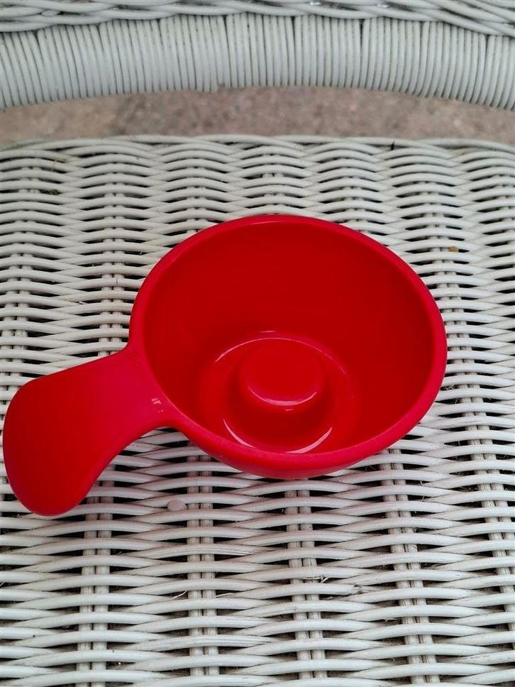 T032 Rijstvormpje , zgan Tupperware, Huis en Inrichting, Keuken | Tupperware, Zo goed als nieuw, Overige typen, Rood, Ophalen of Verzenden