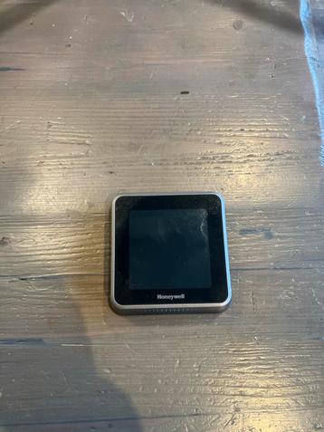 Honeywell Lyric T6 Slimme Thermostaat beschikbaar voor biedingen