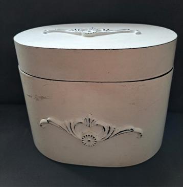 (Opberg-Decoratie) Doos beschikbaar voor biedingen