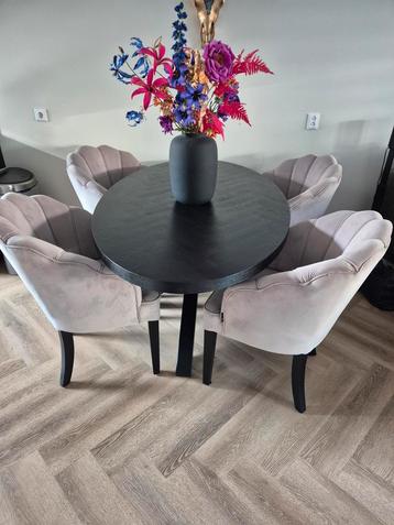 Elegante Eetkamerset met 4 Stoelen beschikbaar voor biedingen
