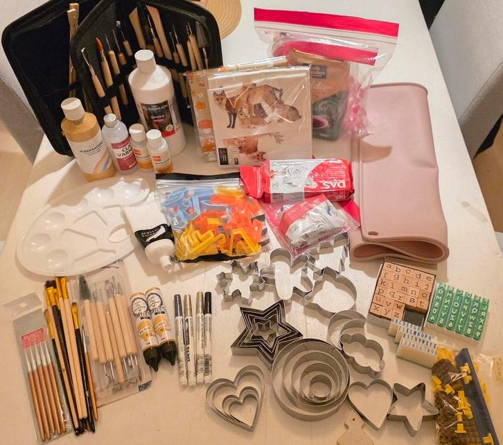 Klei + een heleboel klei spullen, Hobby en Vrije tijd, Knutselen, Ophalen of Verzenden