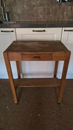 Antiek tafeltje met lade, Ophalen