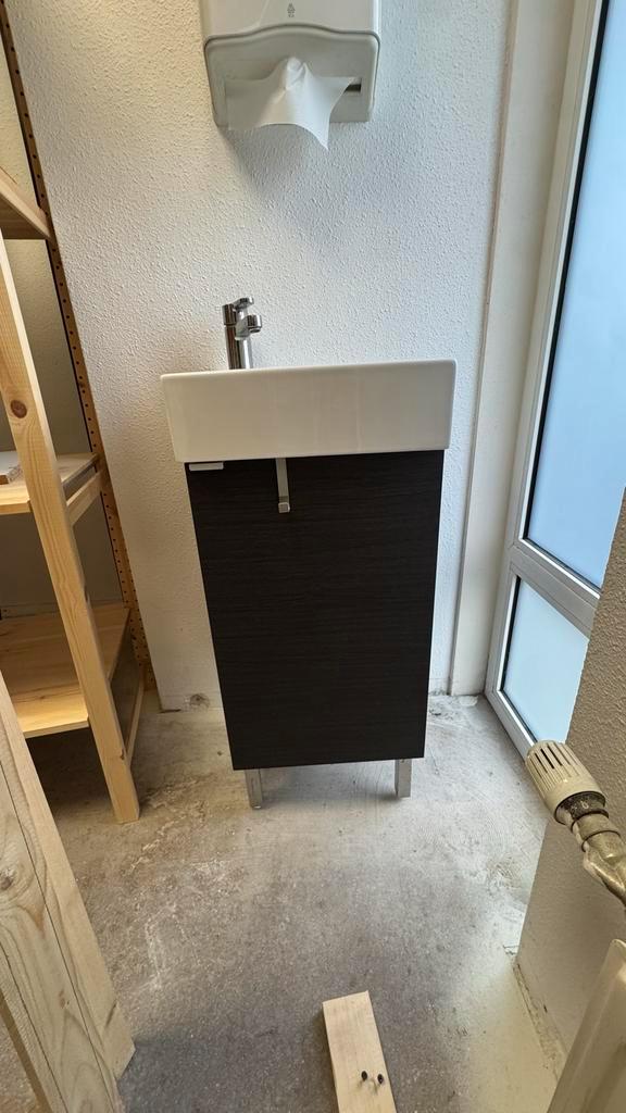 Fonteinmeubel met kraan, Huis en Inrichting, Badkamer | Badkamermeubels, Zo goed als nieuw, Ophalen