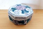 Vintage porseleinen doosje met roze bloemen, achtkantig, Ophalen of Verzenden