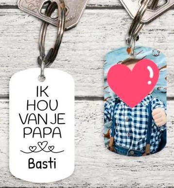 Gepersonaliseerde sleutelhanger met foto beschikbaar voor biedingen