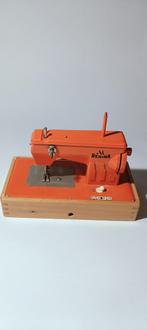 Regina Vintage kinder naaimachine, Hobby en Vrije tijd, Naaimachines en Toebehoren, Ophalen of Verzenden